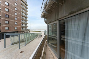 App met prachtige zeezichten op 1min van strand